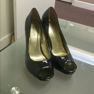 NWOT Charming Charlie Heels